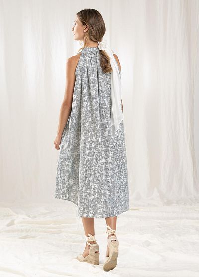 nos_133 kleid mit faltenkragen und knopfleiste