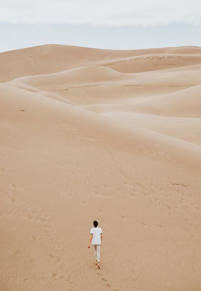 averie-woodard-azyq0zd8zai-unsplash-w-5