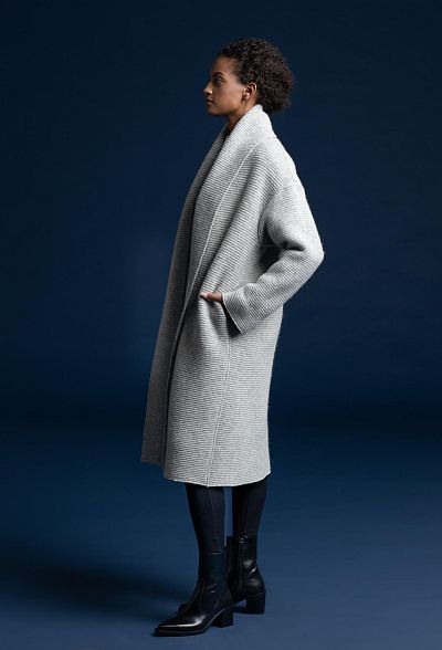 aw23_16 cardigan mit weiten ärmeln