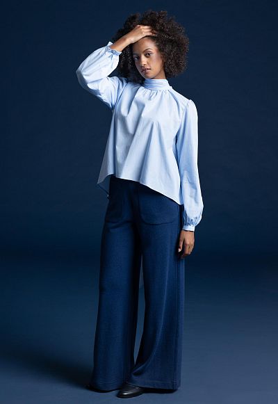 aw23_09 strickhose mit aufgesetzten taschen