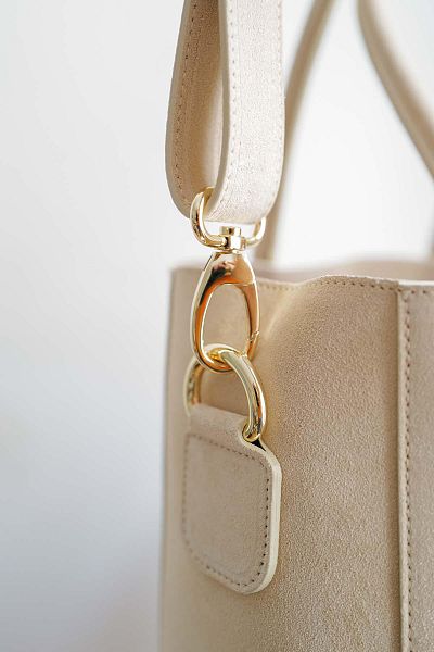 elfenkleid-ledertasche-2023-1150518-1