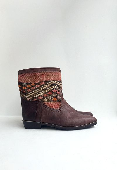 kilim boots 42