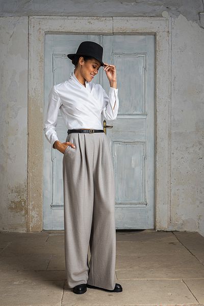 web-elfenkleid-aw21-04-wickeloverall-steingrauweiss-4767-1