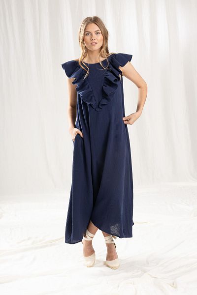 ss23_13 kleid mit volantausschnitt